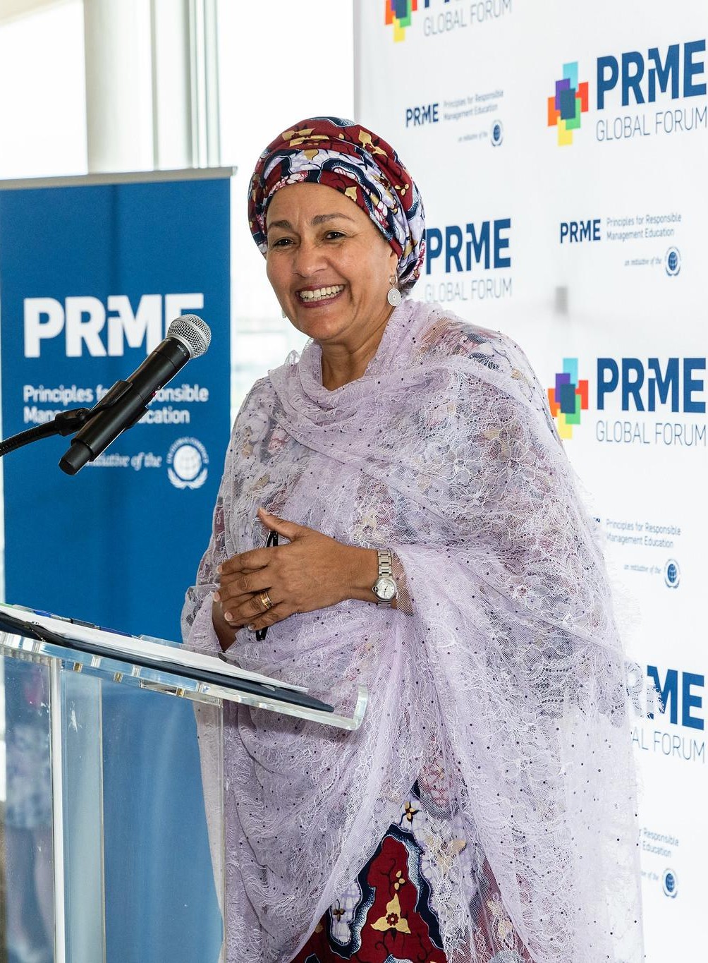 Palestrante em evento do PRME Global Forum
